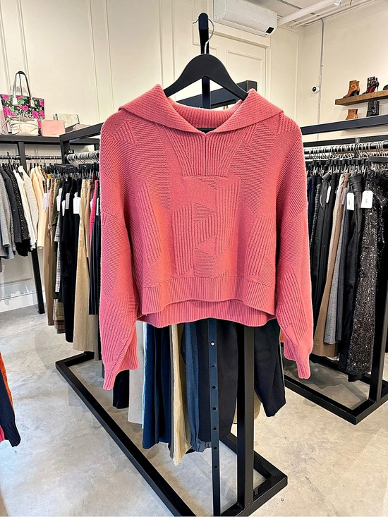 Hermes Sweaters - Hermes H logo Textured Knit Sweater in Pink Like New